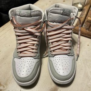 Women’s air Jordan 1 retro high OG seafoams